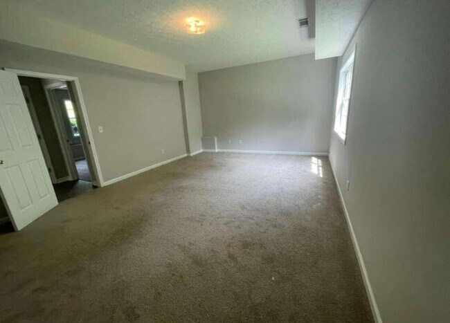 Building Photo - 536 Hickeria Way