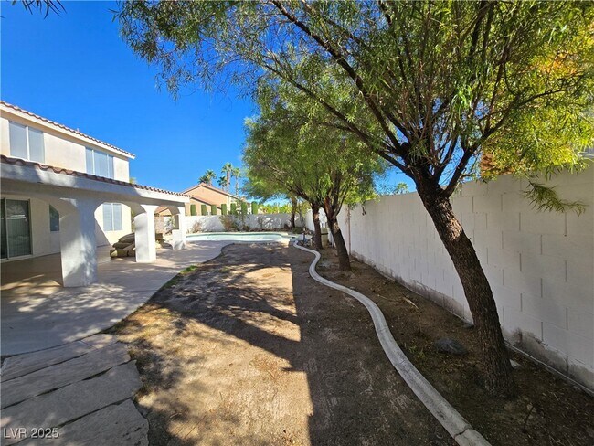 Foto del edificio - 1003 Dover Glen Dr