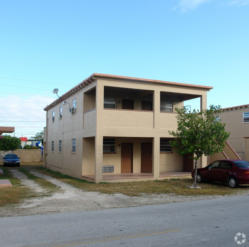 Foto del edificio - 1612-1696 NW 4th Ave