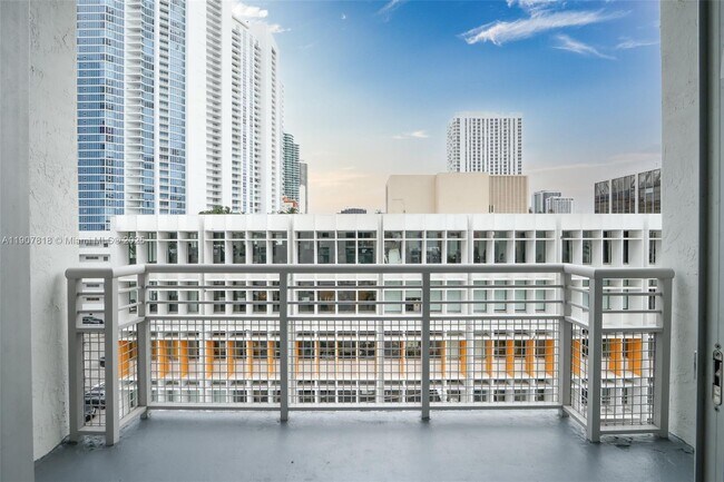 Foto del edificio - 2200 NE 4th Ave