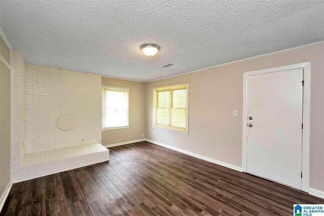 Building Photo - 4208 Hood Dr