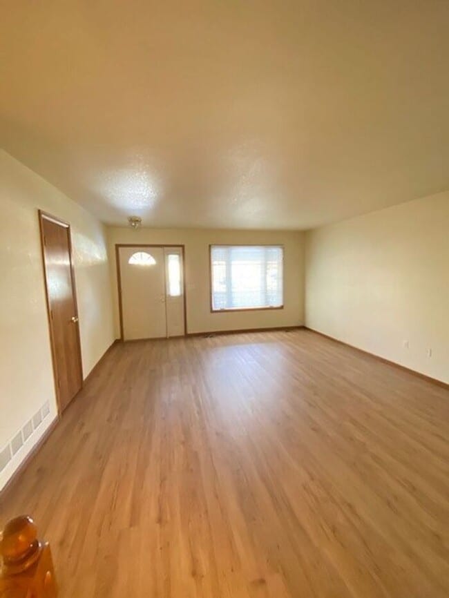 Photo - Beautifully Maintained 2 Bed, 2 Bath Ranch Style Townhome with 2 Car Garage in East Loveland