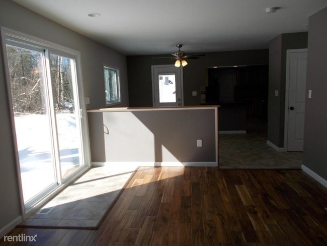 Building Photo - 3 br, 3 bath House - 9620 US 23 South