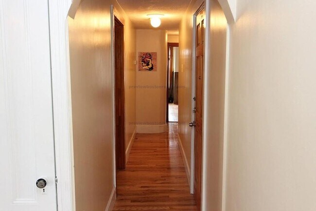 Building Photo - 54 Aldie St