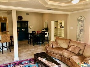 Building Photo - 156 Trelawney St