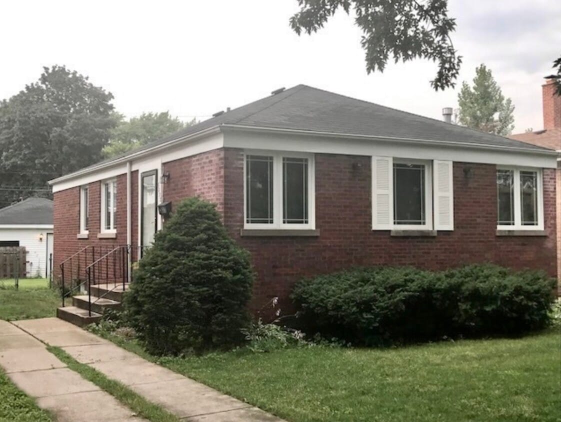 Primary Photo - 5222 N Olcott Ave