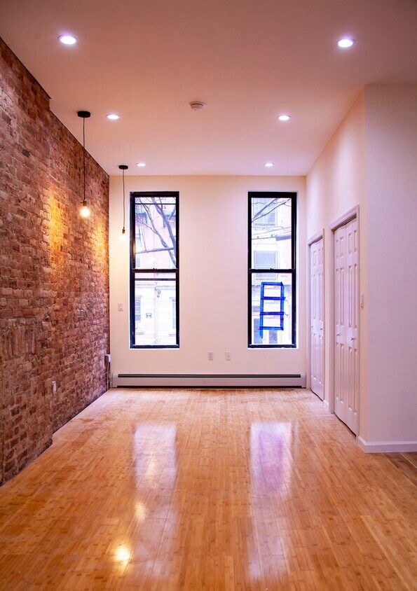 Primary Photo - 450 E 140th St