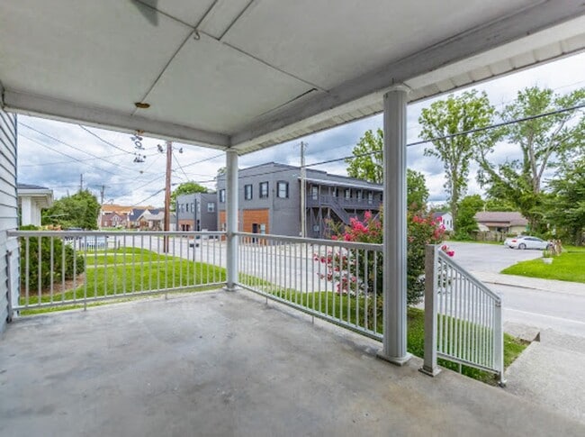 Building Photo - Three Bedroom Home Downtown Corbin, KY