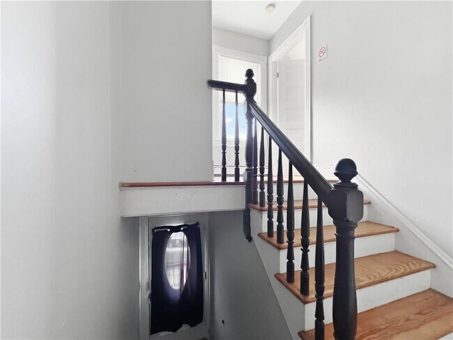 Foto del edificio - 362 Weeden St