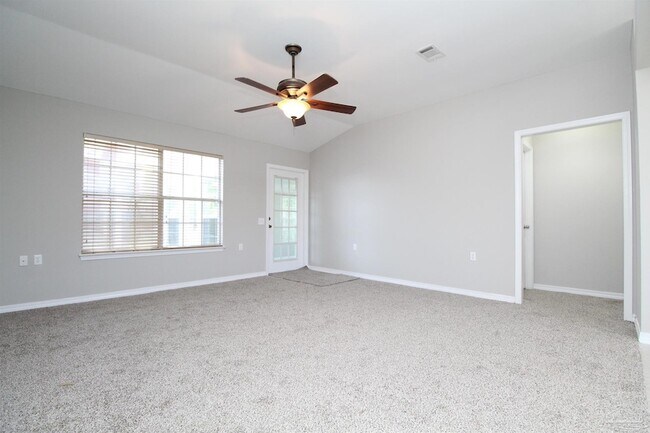 Foto del edificio - 701 Thornwood Pl