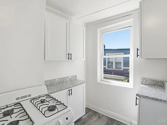 Foto del edificio - 4569 N Edgewood Ave