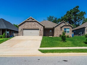 Building Photo - 3602 SW Brittany Rd
