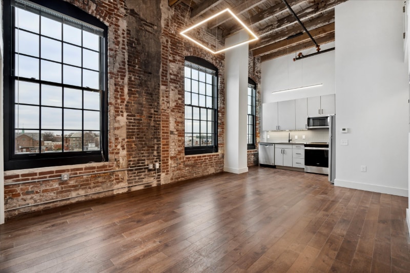 Primary Photo - 173 W Berks St