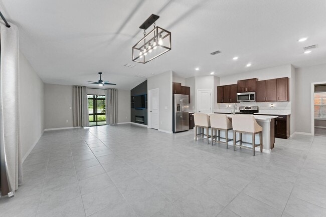 Building Photo - 7314 King Crk Dr