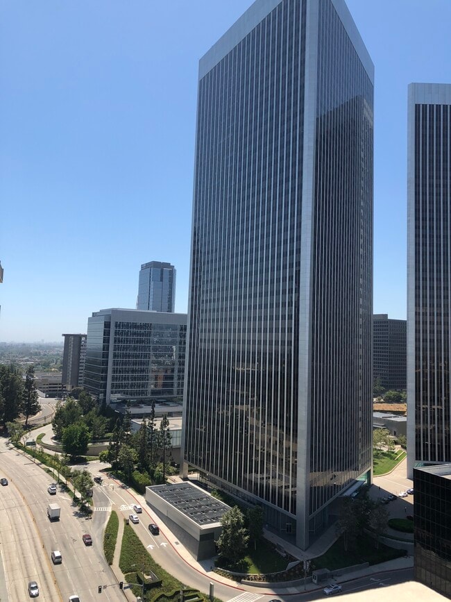 Santa Monica viw from the 19th floor - 2160 Century Park E