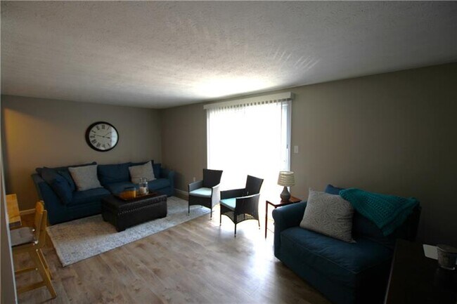 Foto del edificio - 609 Bonnie Brae Dr