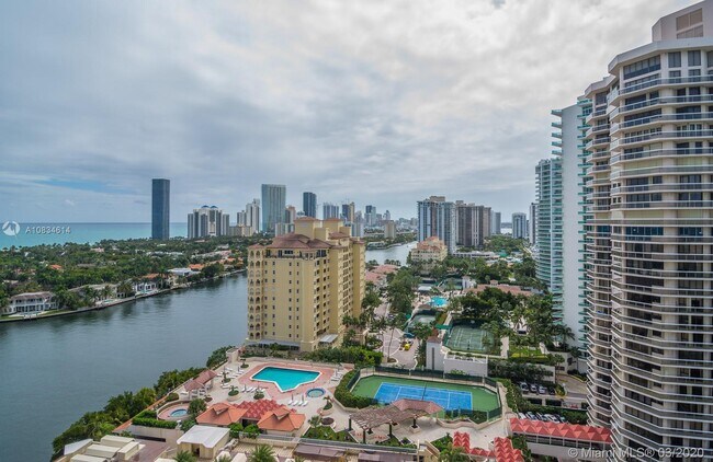 Building Photo - 20191 E Country Club Dr