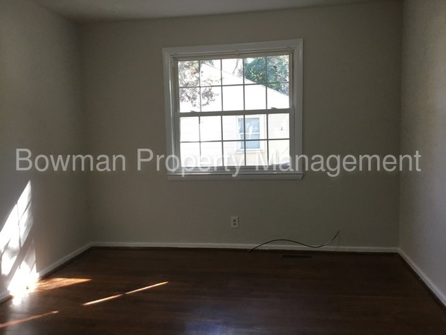 Building Photo - 2401 Marlowe Ave
