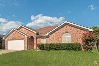 Building Photo - 7003 Thunderbird Dr