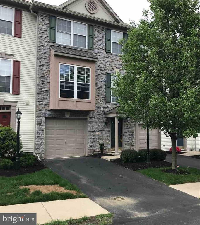 Foto principal - 214 Wheatfield Wy