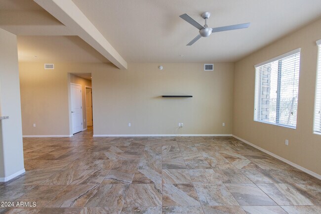 Building Photo - 17850 N 68th St