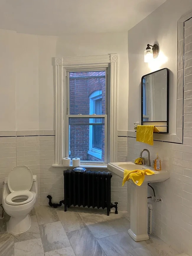 Building Photo - 2700 Saint Paul St