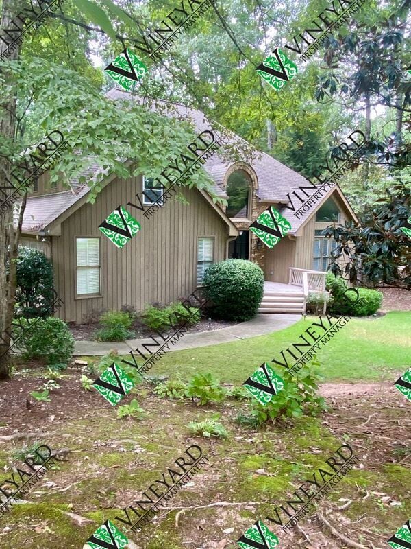 Building Photo - 4235 Loch Highland Pkwy NE
