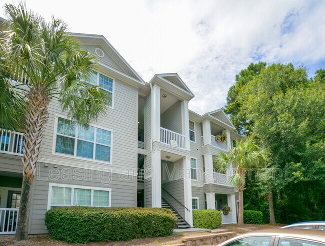 Foto del edificio - 700 Daniel Ellis Dr