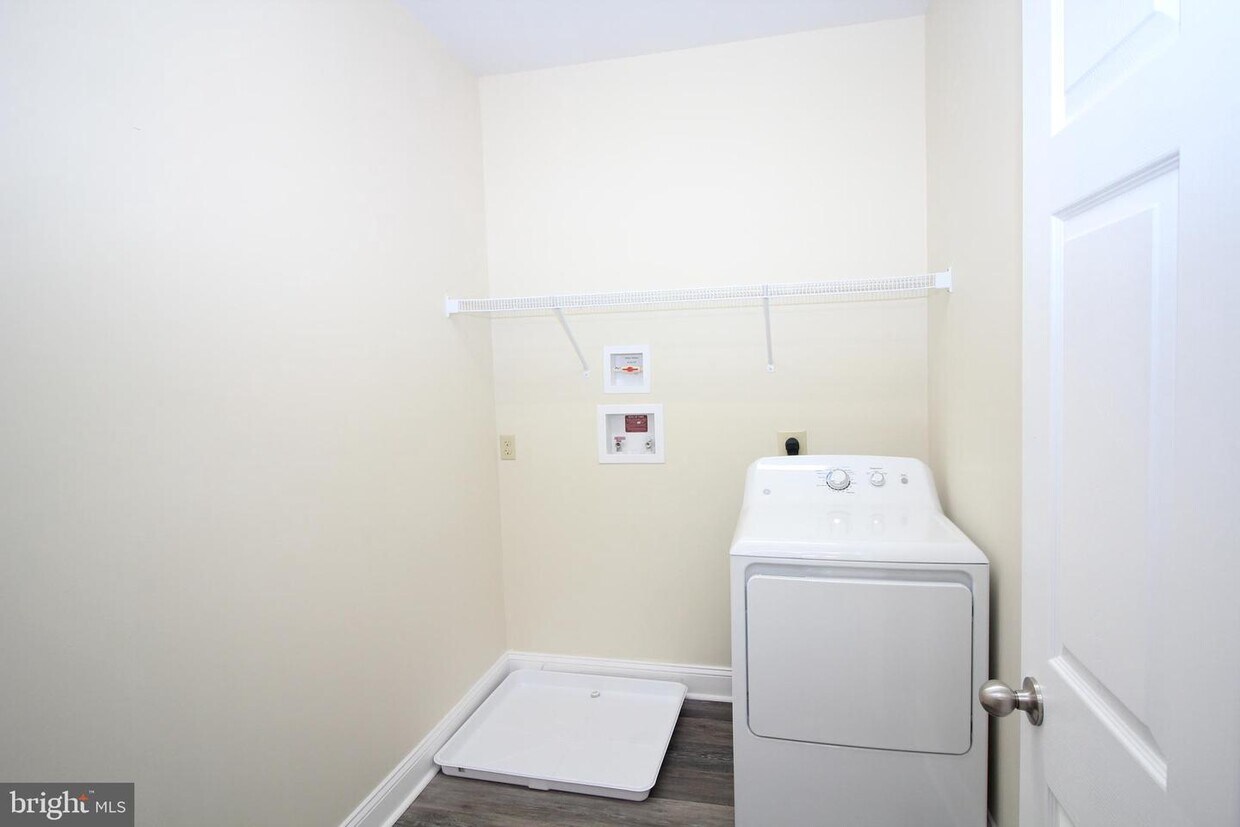 Foto principal - 1655 Kenton Rd
