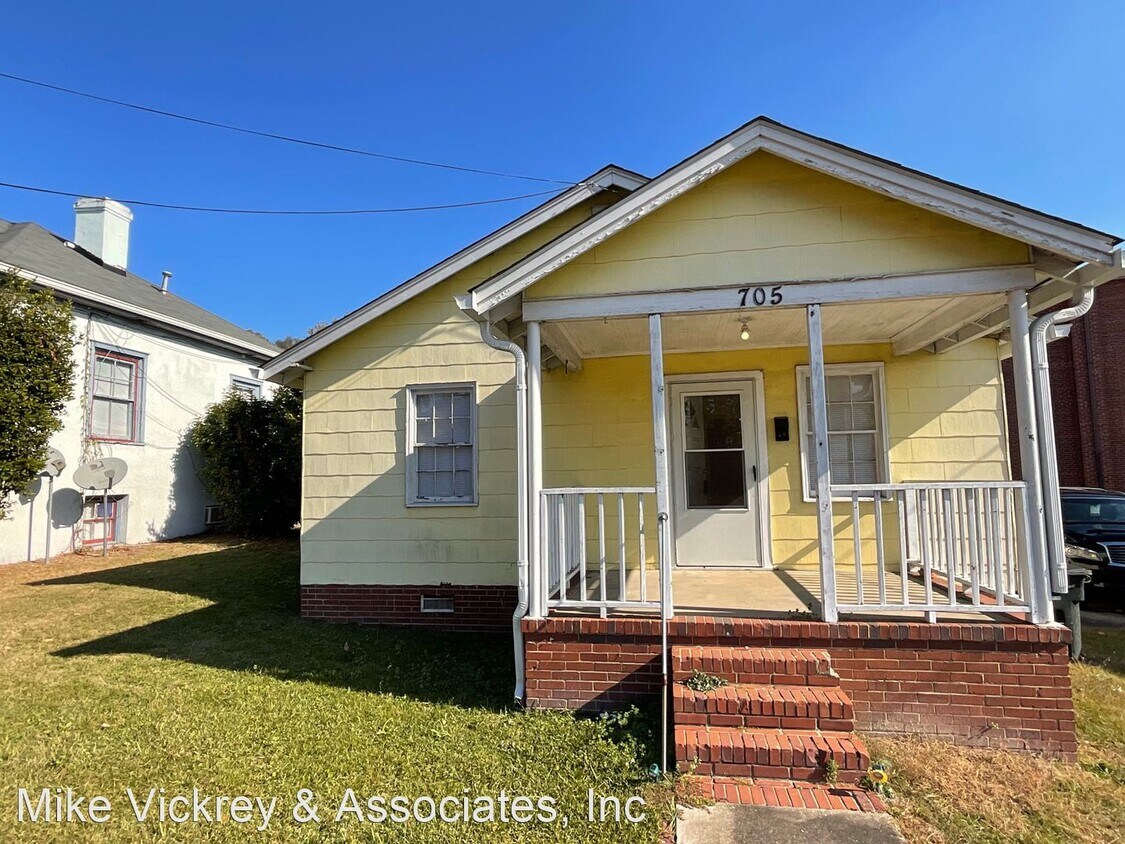 Primary Photo - 2 br, 1 bath House - 705 West Avenue