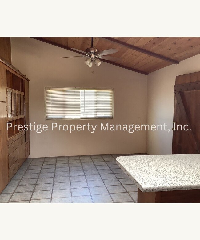 Foto del edificio - 3BD 2BA Waiting for You to Call Home!!