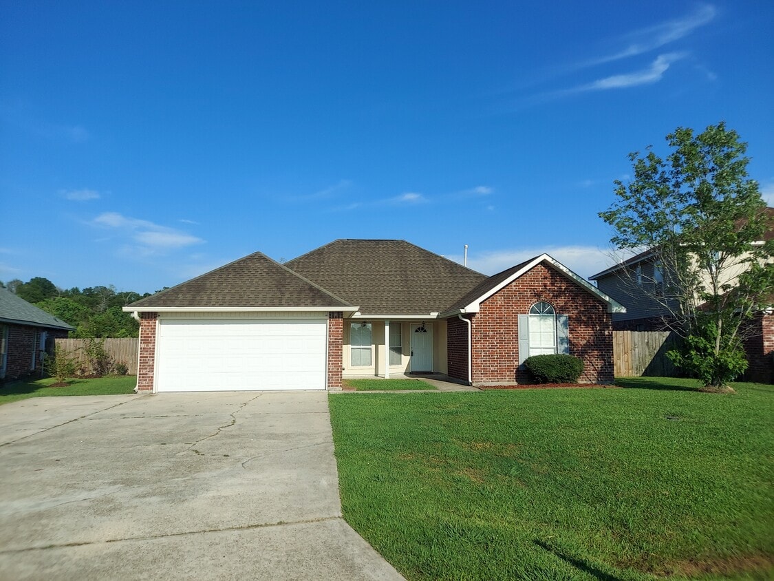 Photo - 36044 Raleigh Dr (Denham Springs, LA)