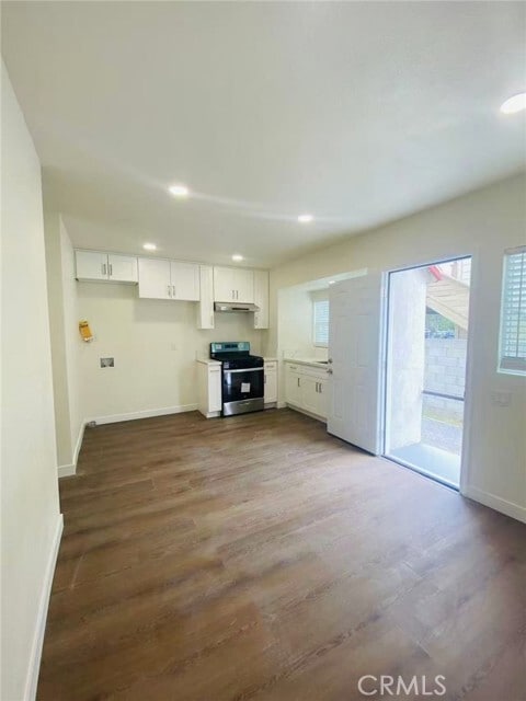 Building Photo - 920 W Olive Ave