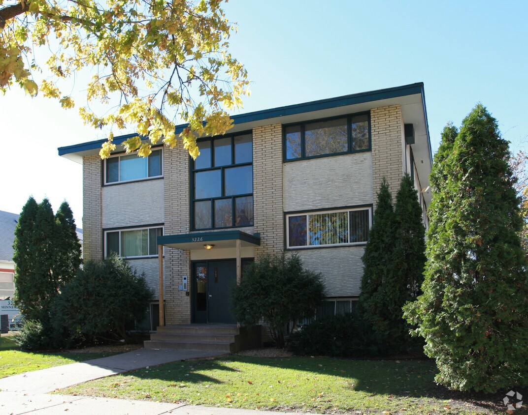 Building Photo - 3226 Minnehaha Ave
