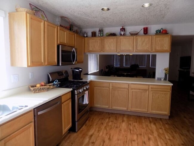 Building Photo - 1412 Villa Montana NE