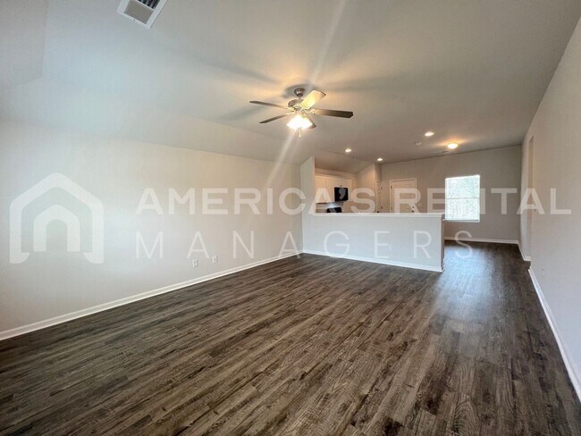 Building Photo - Home for Rent in Odenville, AL! AVAILABLE ...