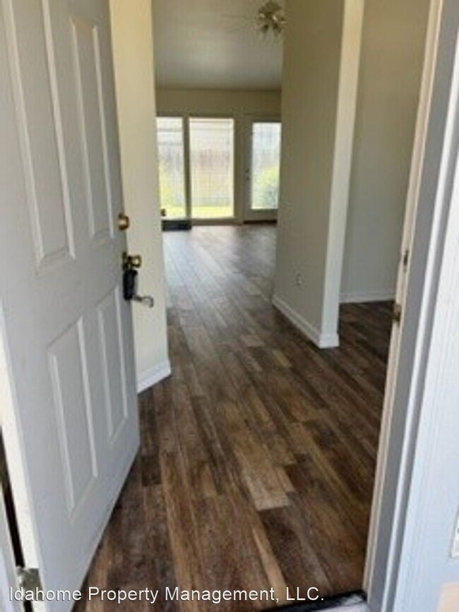 Foto del edificio - 3 br, 2 bath House - 2463 W State St