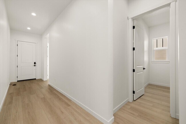 Foto del edificio - Brand New 3 Bedroom Home in Star