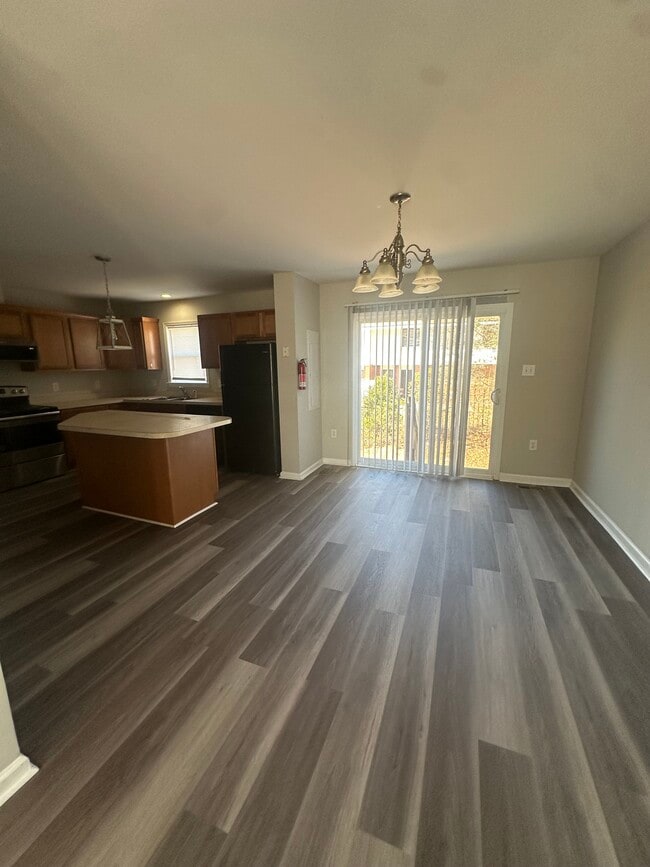 Foto del edificio - 1212 Superior Pointe Pl