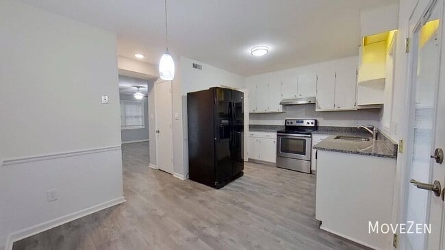 Building Photo - 1422 Delane Ave