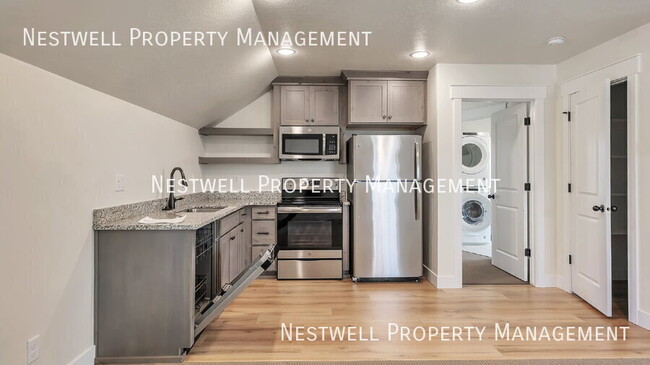 Building Photo - 5088 W Beach Comber Way