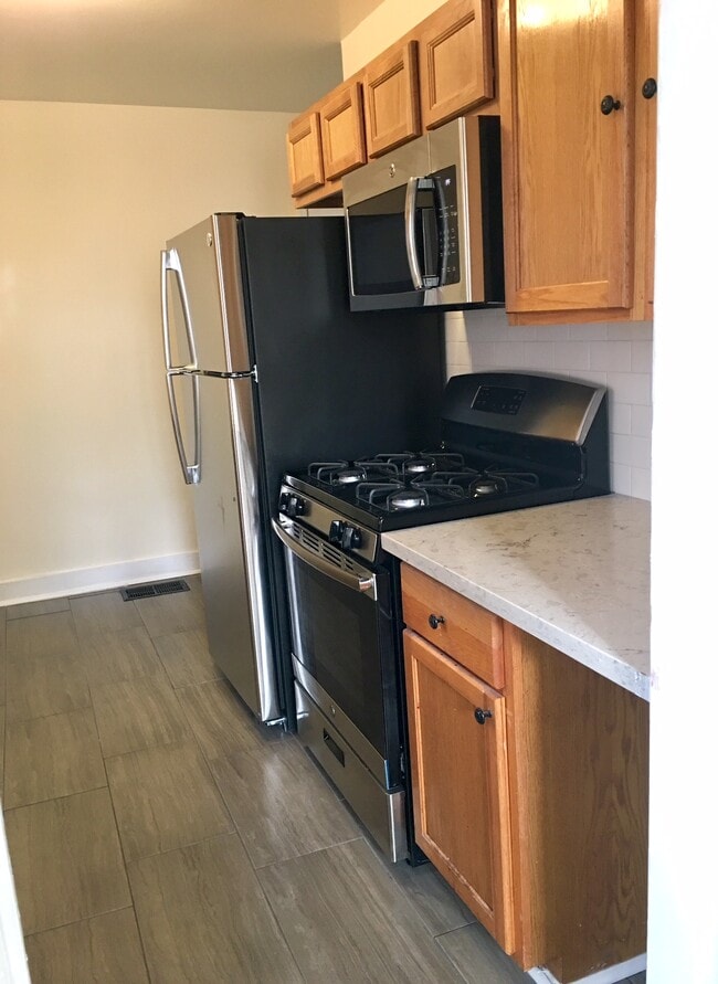 Building Photo - 8207 Freret St