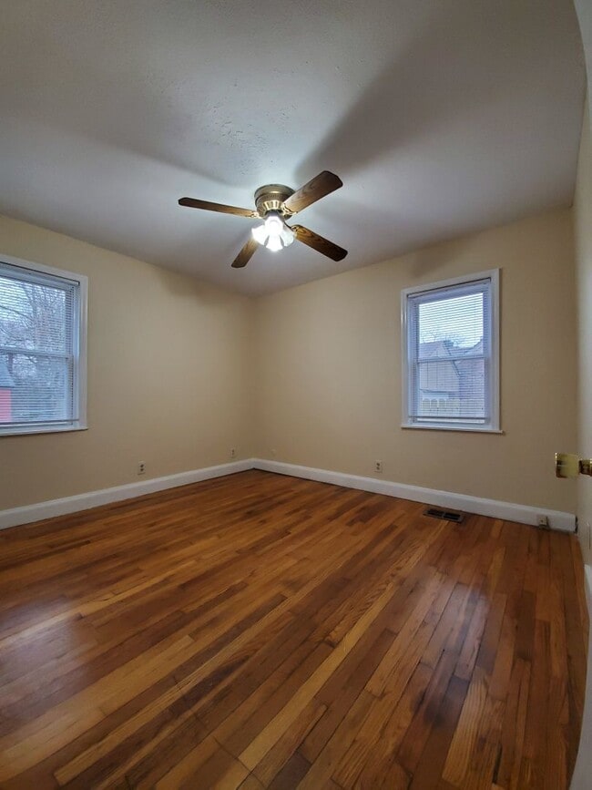 Foto del edificio - 3 Bedroom/1 bath House - Okolona area