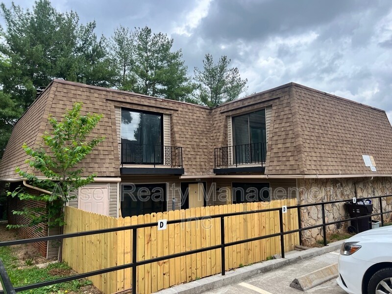 9113 Woodpark Ln NW, Knoxville, TN 37923 Condo for Rent in Knoxville