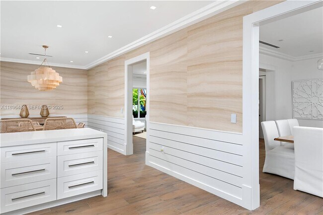 Foto del edificio - 2575 Pine Tree Dr