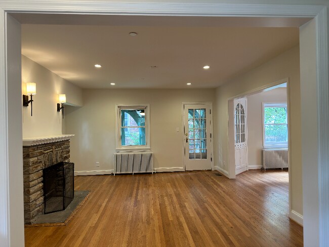Building Photo - 4424 Brandywine St NW