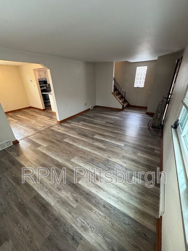 Photo - 2108 Lucina Ave House