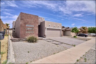 Building Photo - 14373 High Rock Dr