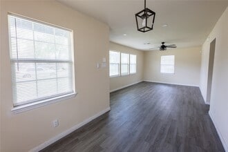 Building Photo - 4942 Bataan Rd