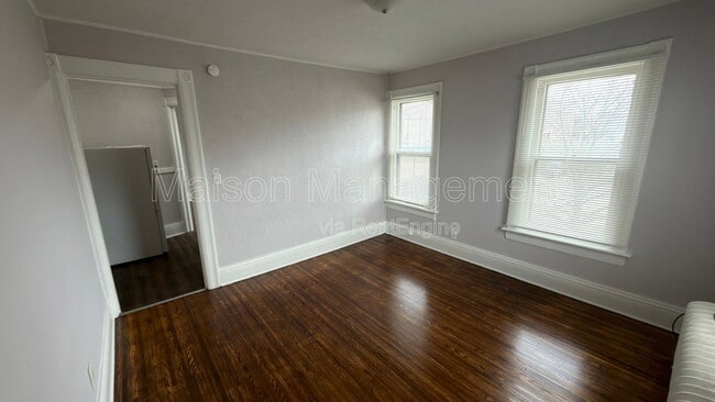 Building Photo - 583 Averill Ave